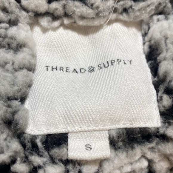 Thread & Supply 1/4 Zip Pullover Sherpa Jacket - Picture 7 of 9